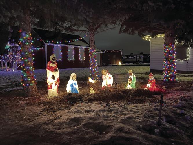 Anoka holds record breaking Holiday in Lights Andover
