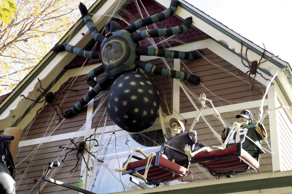 South Hill Stillwater Home Dresses Up For Halloween Free