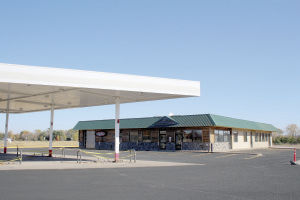 Gas Station To Reopen On Former Westrom S Corner Property In Cambridge Business Hometownsource Com