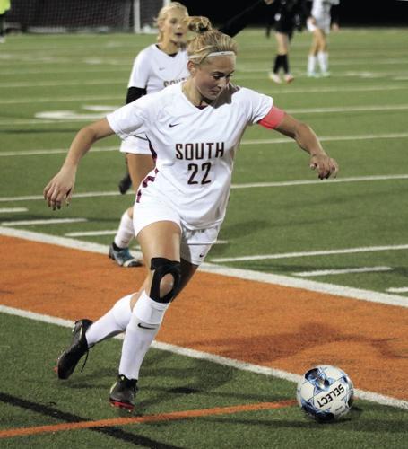 Cougars keep things loose going into state soccer tournament | Sports ...