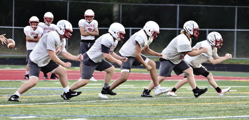 Robbinsdale Armstrong football Working on team chemistry Sports
