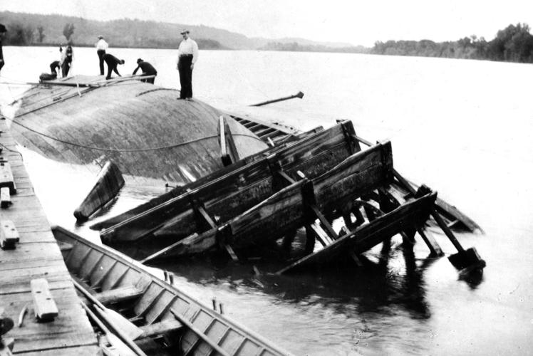 The Ravenna steamboat and its river accidents Stillwater