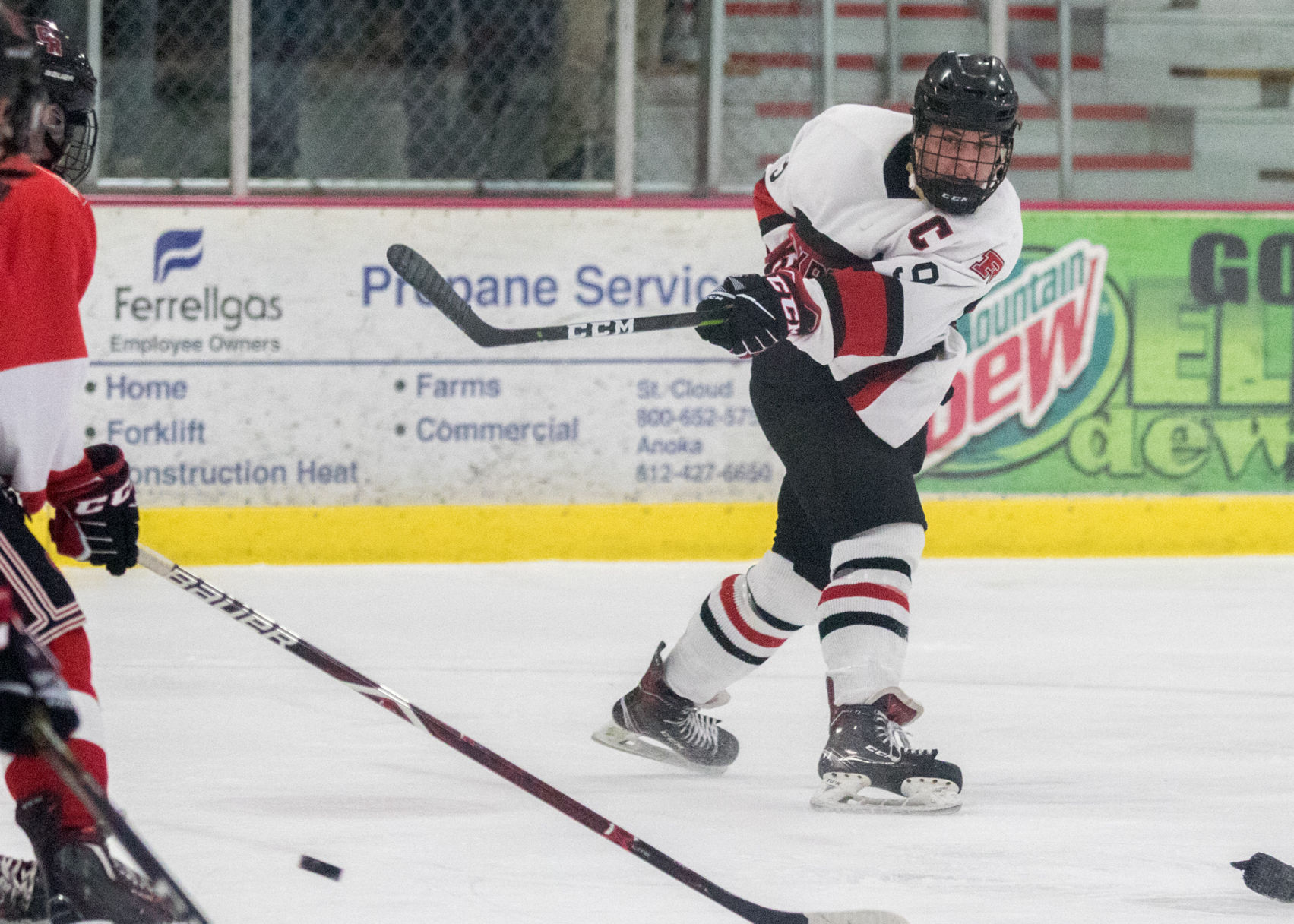 Boys Hockey: Elks Win Barn Burner Over Coon Rapids In Season Opener ...