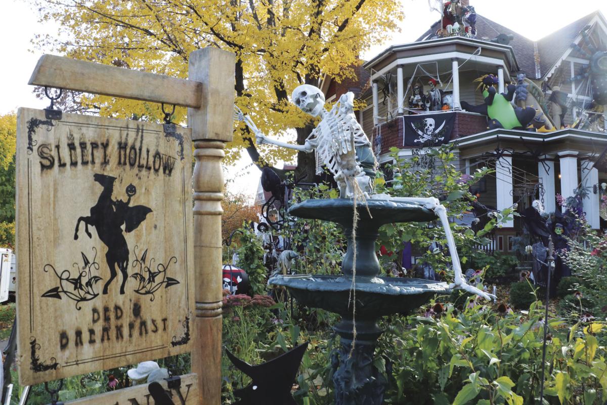 South Hill Stillwater Home Dresses Up For Halloween Free