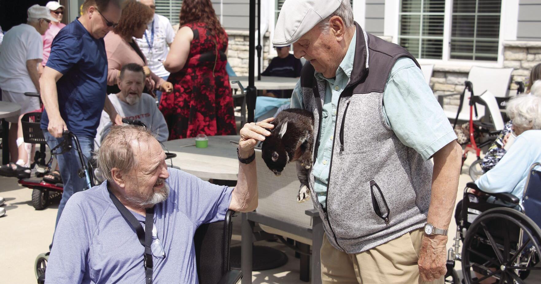 Barnyard Buddies visit Bloomington - Vimarsana News