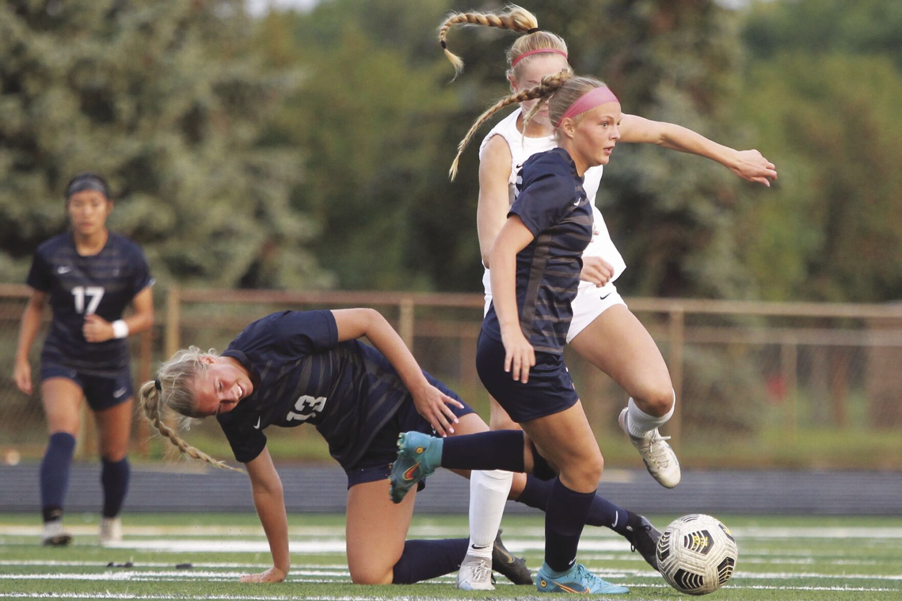 Champlin Park girls soccer face two losses, boys get first win
