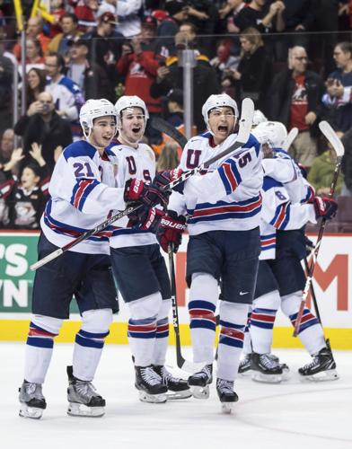 Noah Cates leaves Minnesota-Duluth men's hockey team, signs