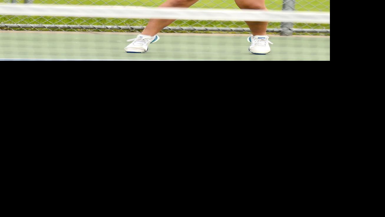 robbinsdale armstrong girls tennis falcons edge maple grove in nwsc dual sports hometownsource com