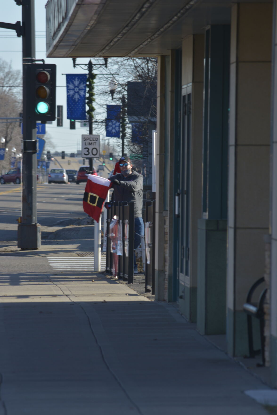 Photos Shoppers out and about for Small Business Saturday in Anoka