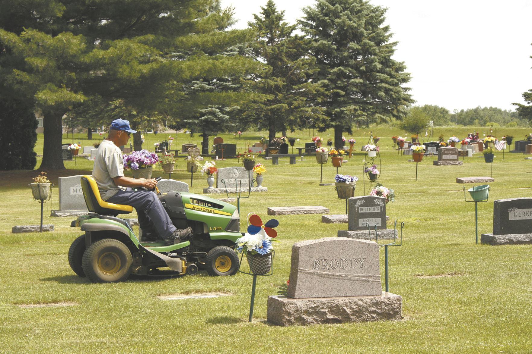 Roger Bostrom Celebrates 50 Years As Cemetery Caretaker Community Hometownsource Com