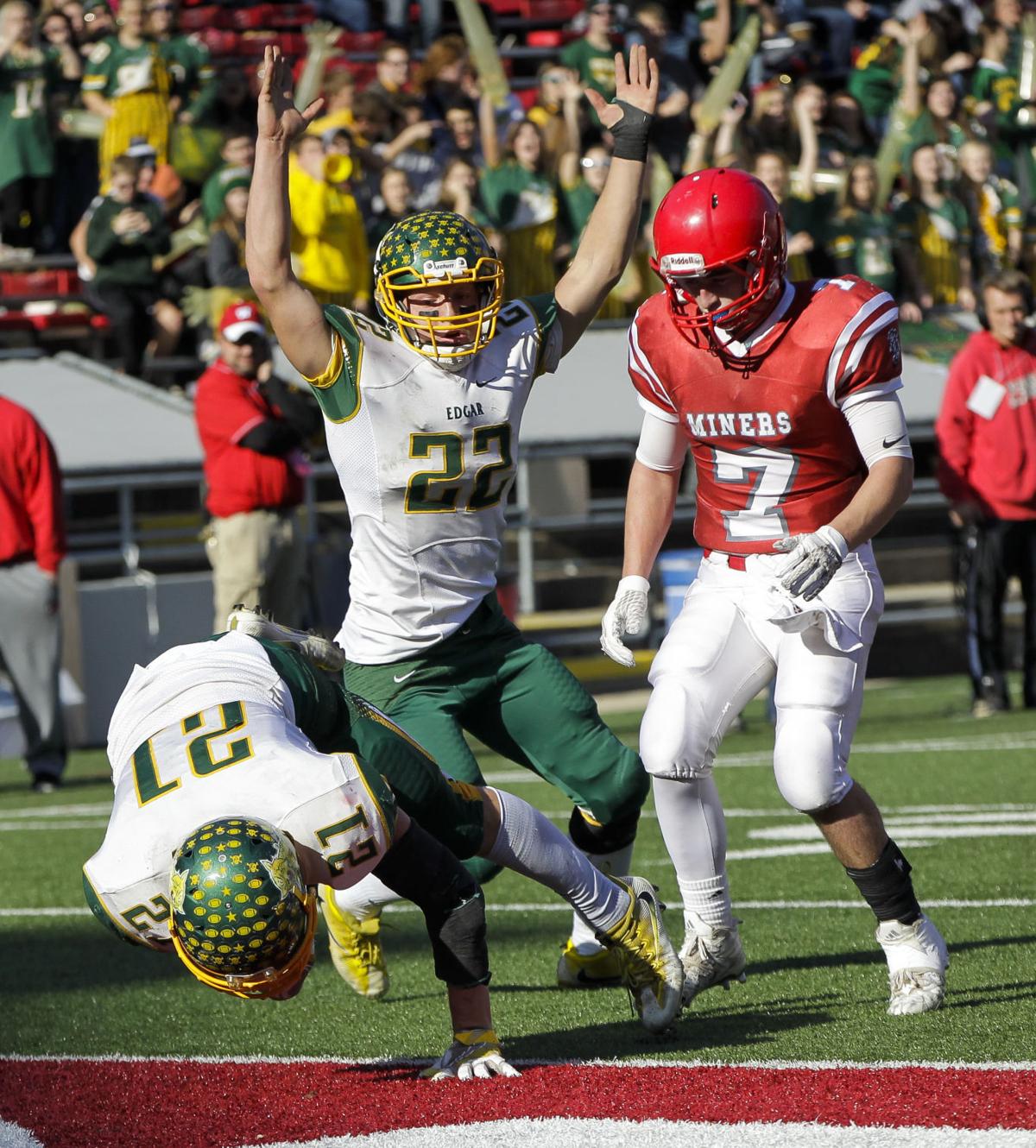 WIAA Division 4 football St. Croix Central rushes for 371 yards in