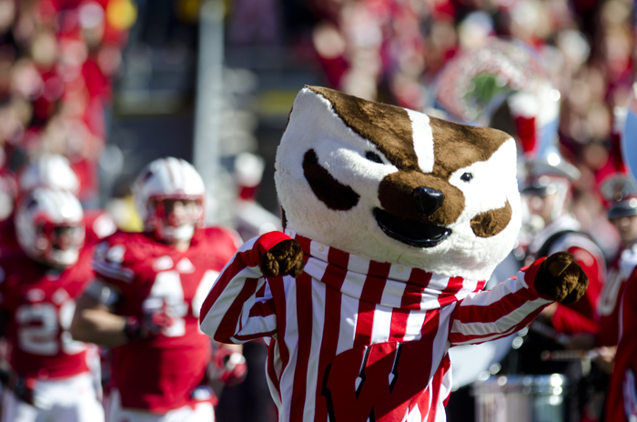 Wisconsin Badgers vs. Minnesota Golden Gophers | Daily-cardinal | host ...