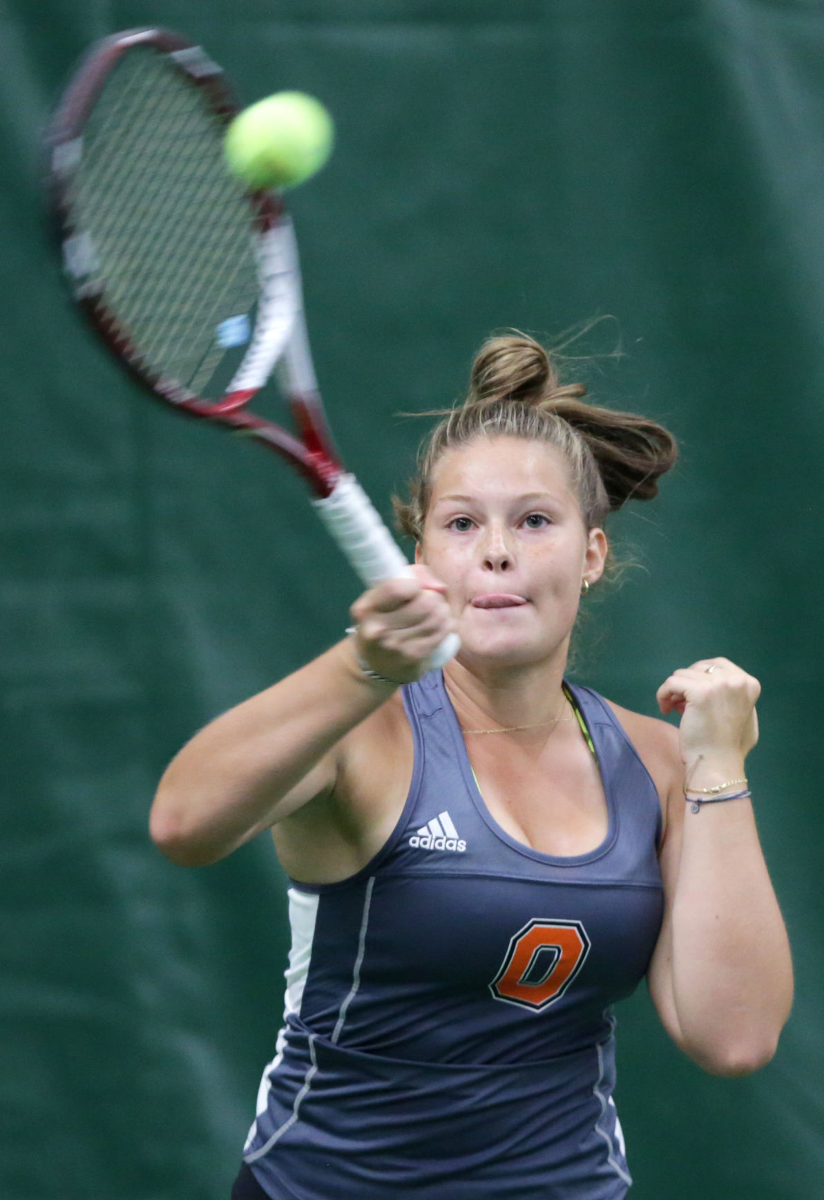 02BadgerConfTennis0054AJA-09232017111024