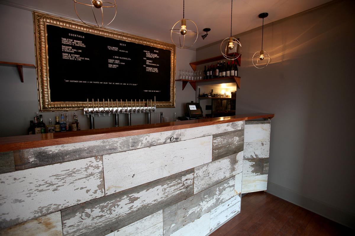 GIBS BAR 11-04172015183054.jpg
