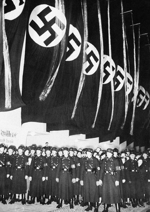 review of nazi propaganda film triumph Triumph of the will (triumph des possibly the most powerful propaganda film ever (1940) is an antisemitic german nazi triumph of the nerds: the rise. review of nazi propaganda film triumph Triumph of the will (triumph des possibly the most powerful propaganda film ever (1940) is an antisemitic german nazi triumph of the nerds: the rise.