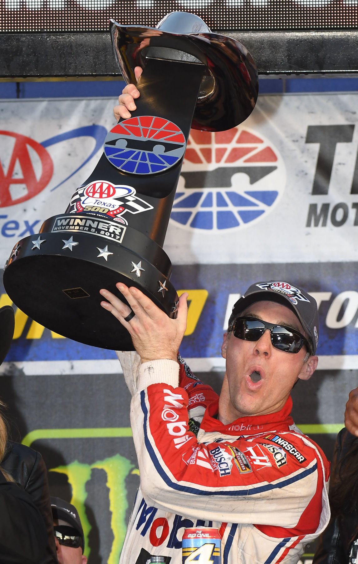 NASCAR: Kevin Harvick wins in Texas to secure spot in ...