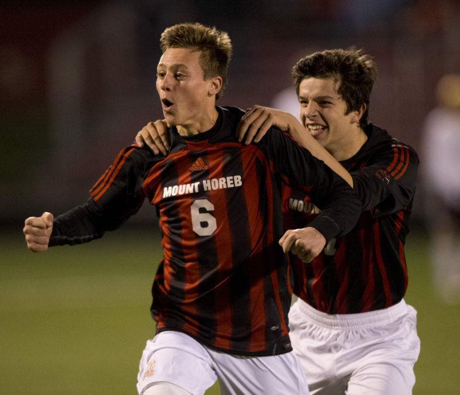 WIAA state boys soccer Eric Crum scores goal to send Mount Horeb to