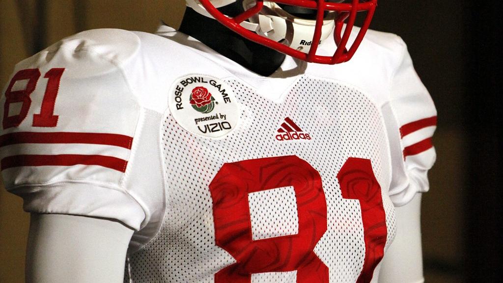 UW football: Players embrace the delicate touches in Rose ... UW football: Players embrace the delicate touches in Rose ... - 1024 x 576 jpeg 91kB