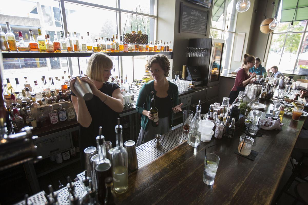 FEMALE BARTENDERS-10-09242016174330