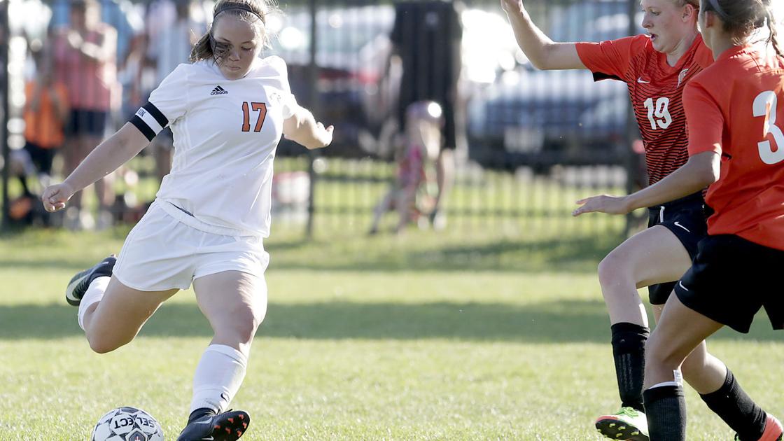 Prep girls soccer: Oregon's Holly Kaboord, Mount Horeb's Sydney King lead area all-state selections Prep girls soccer: Oregon's Holly Kaboord, Mount Horeb's Sydney King lead area all-state selections