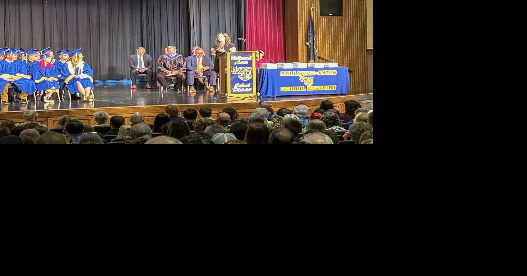 Bellwood holds graduation ceremony | News | huntingdondailynews.com