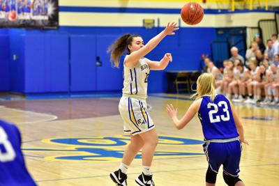 Lady Blue Devils Hold Off United 61 52 In Nonconference Game