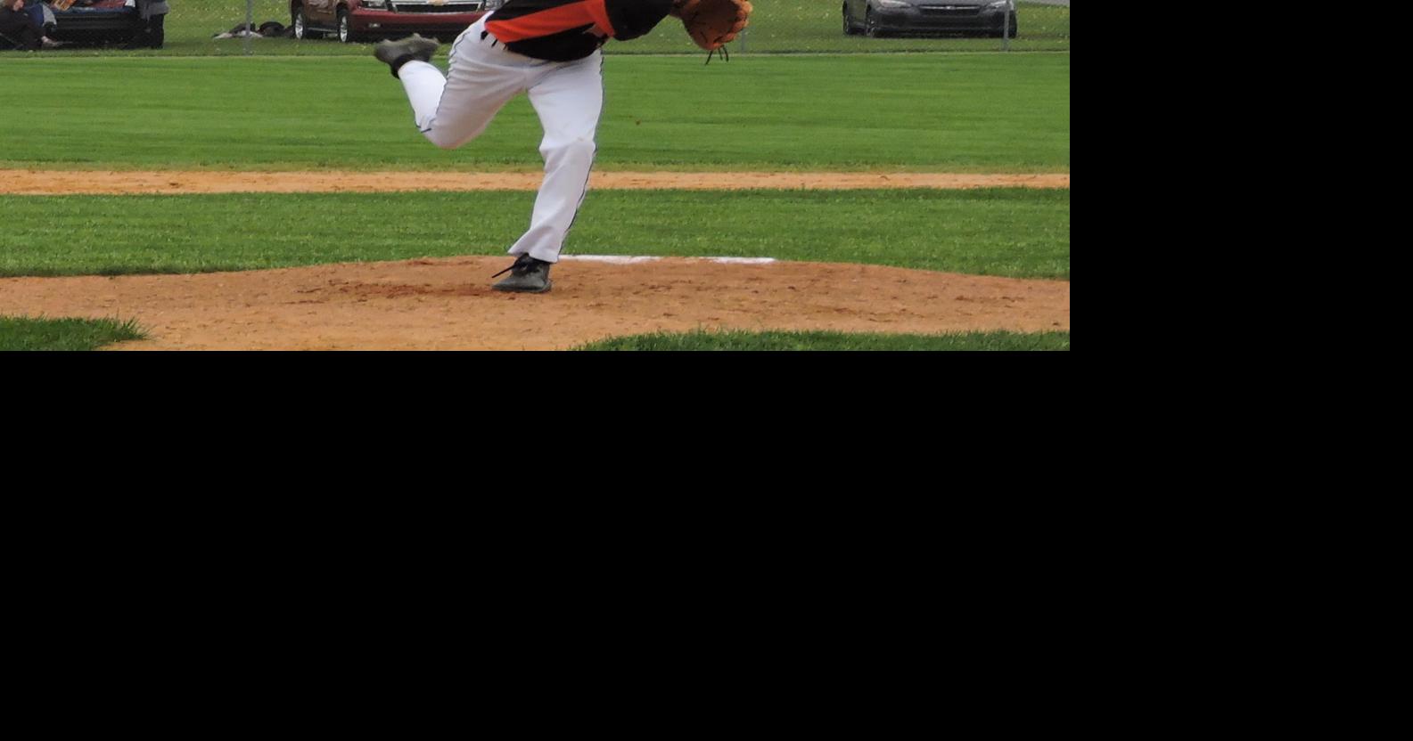 Golden Eagle baseball holds off Central, 65 Sports