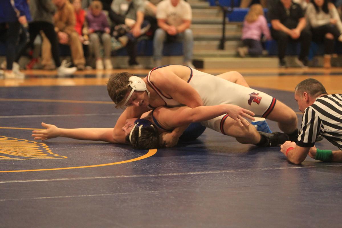 Bearcats deal 6016 loss to Trojans Local