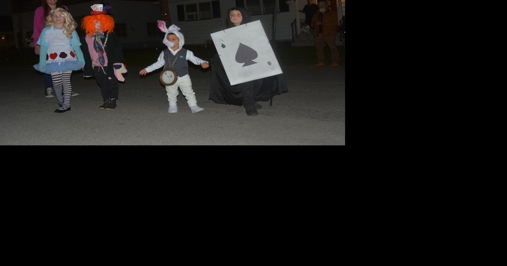 Mapleton parade has over a dozen winners Local