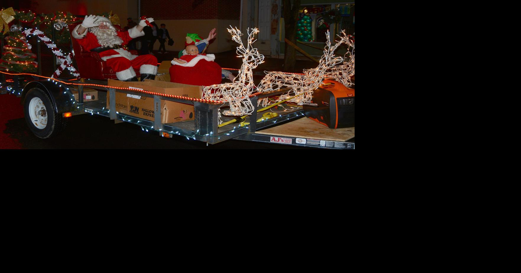 Town Of Huntingdon Christmas Parade 2022 Santa Claus Arrives In Huntingdon | | Huntingdondailynews.com