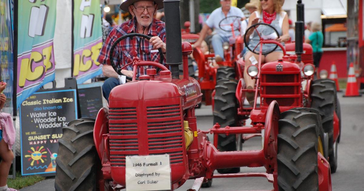 Tractors roll through fairgrounds | Local | huntingdondailynews.com
