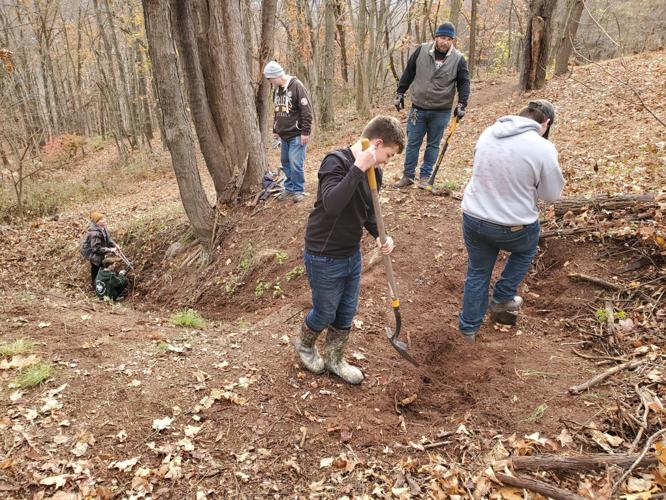 Scouts help prep disc golf course, News