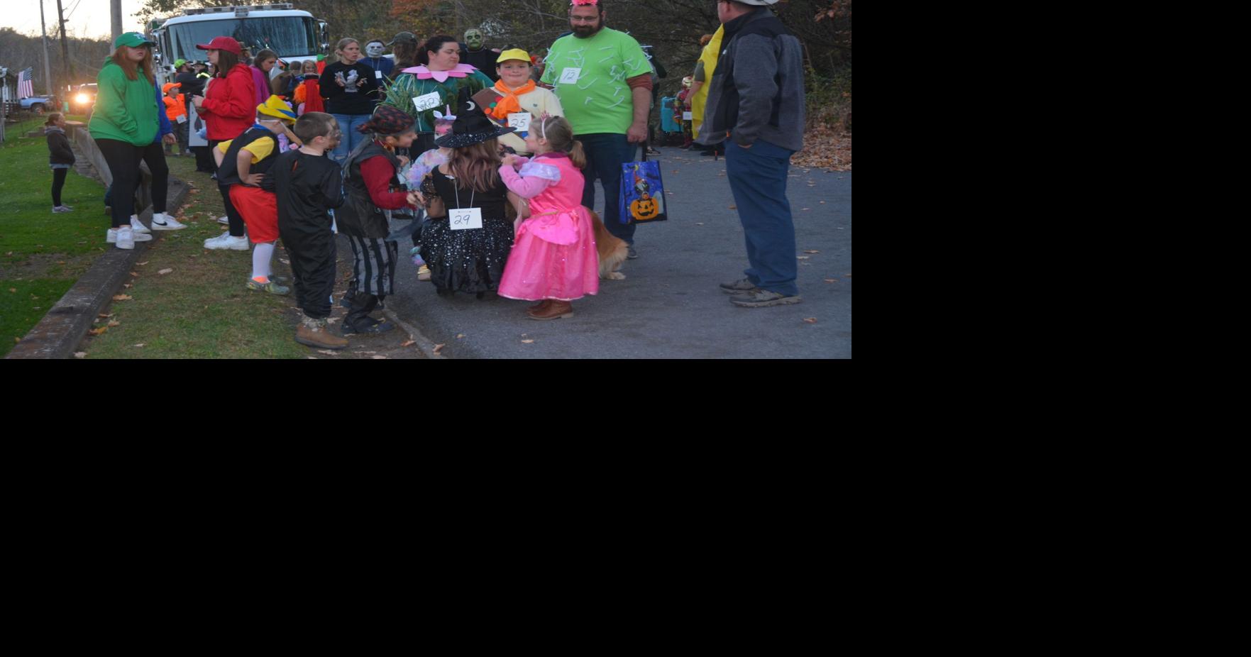 Mapleton Halloween parade first of season Local