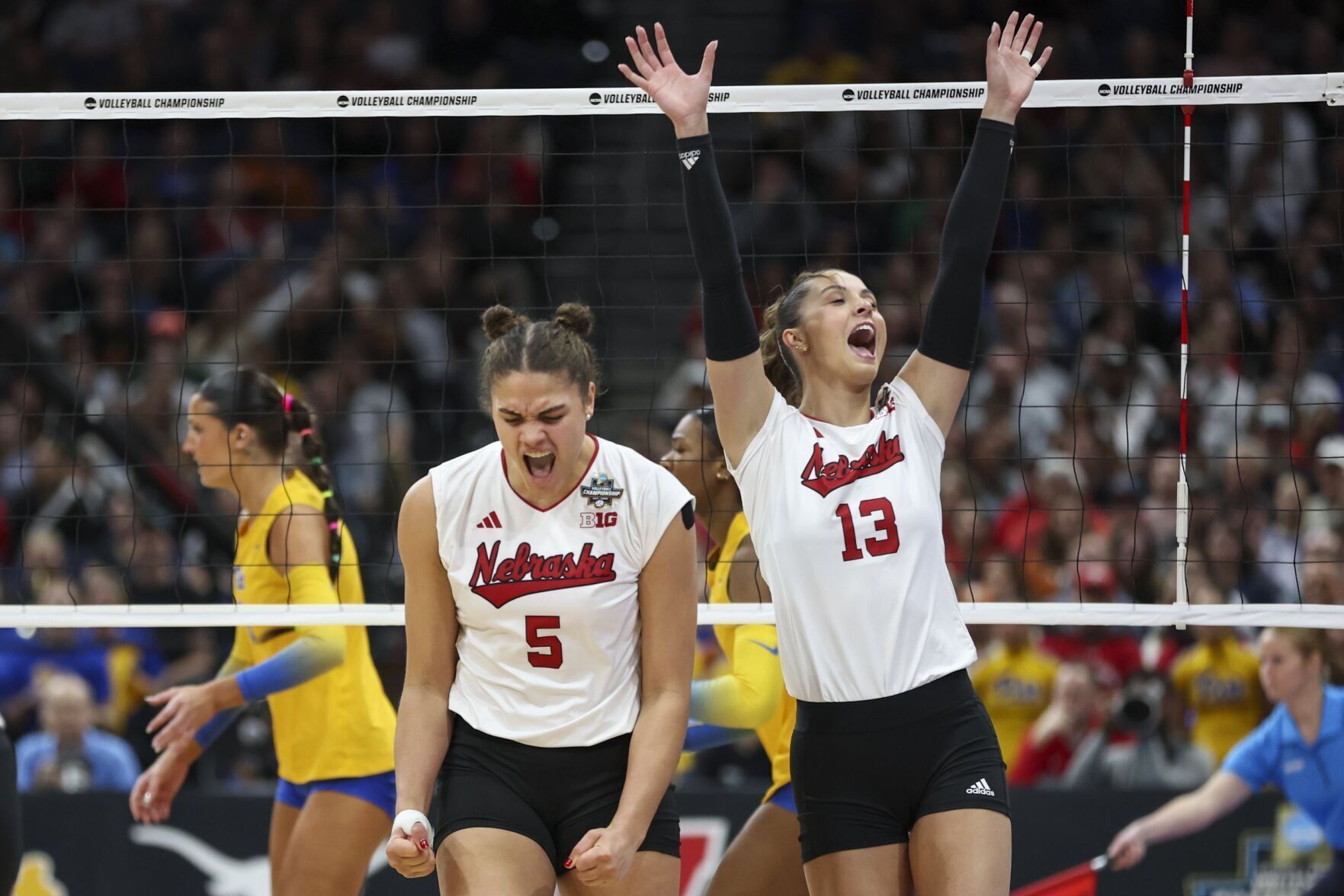 Nebraska Volleyball Beats Pitt In NCAA Final Four Match