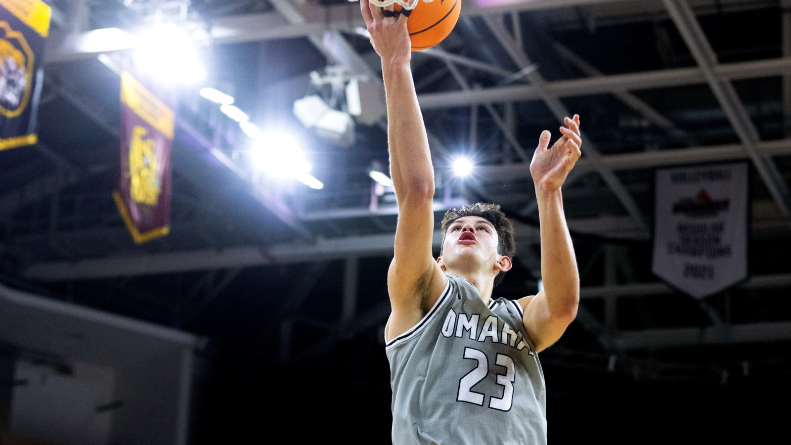 Le Transfert D'Omaha Frankie Fidler A Creighton Et Nebraska Dans Son ...