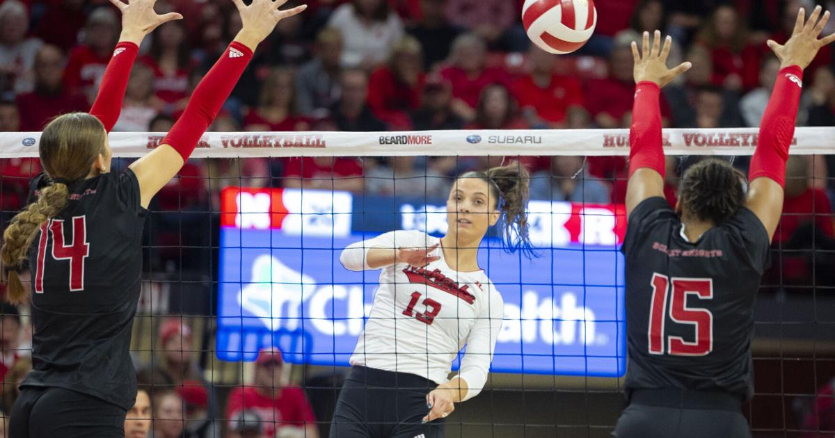 Beason, Reilly earn Big Ten honors for No. 1 Nebraska
