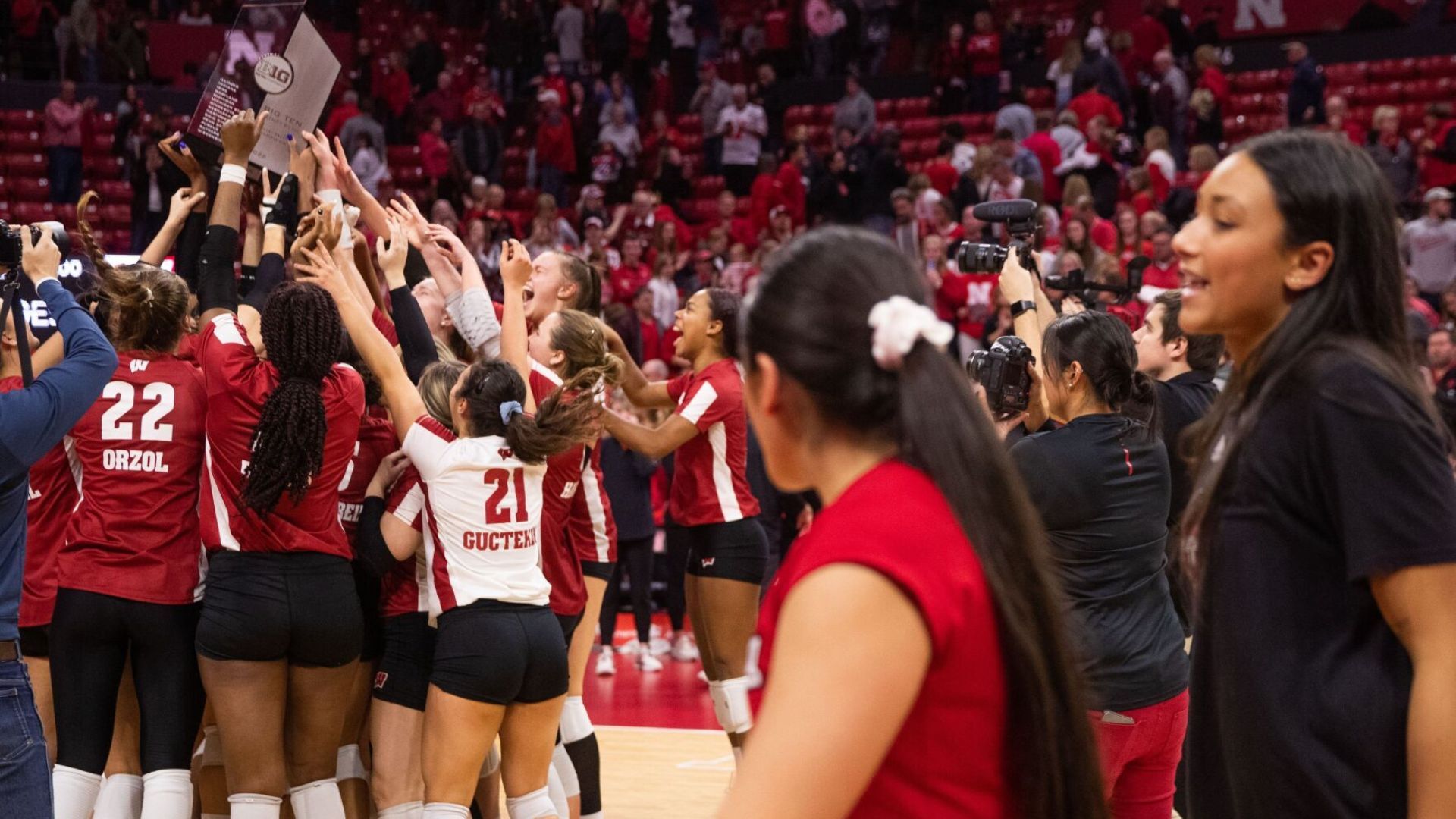 Podcast: Keys To No. 1 Wisconsin Vs. No. 2 Nebraska Volleyball's Epic Match