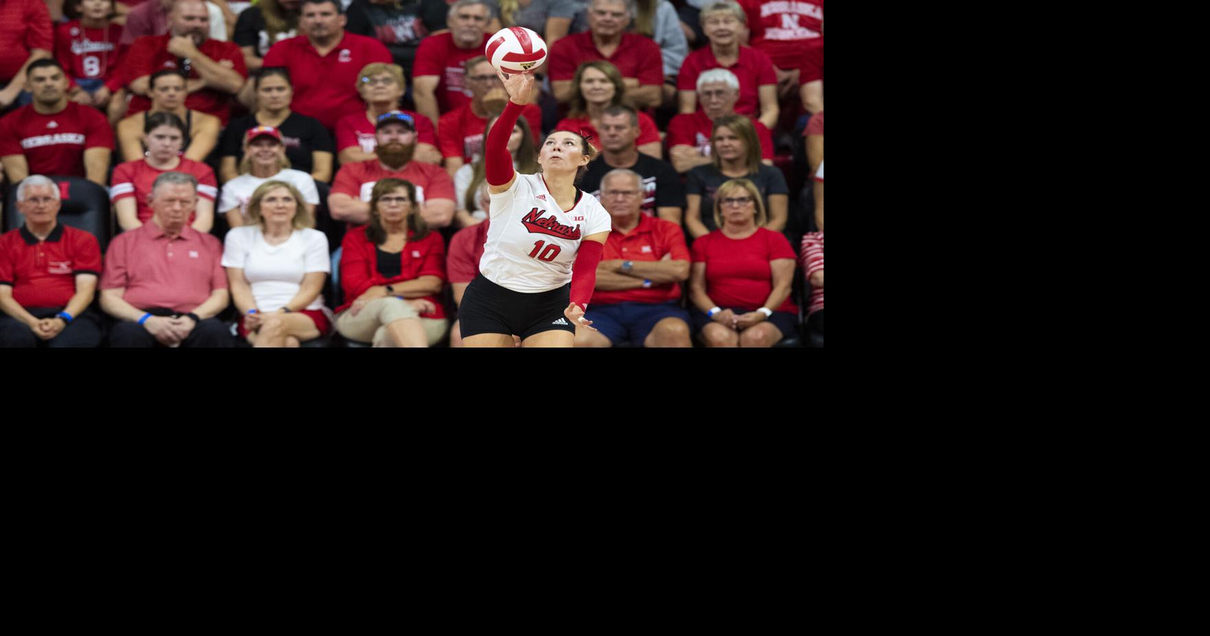  Louisville Cardinals Womens Arch Over Black T-Shirt : Sports &  Outdoors