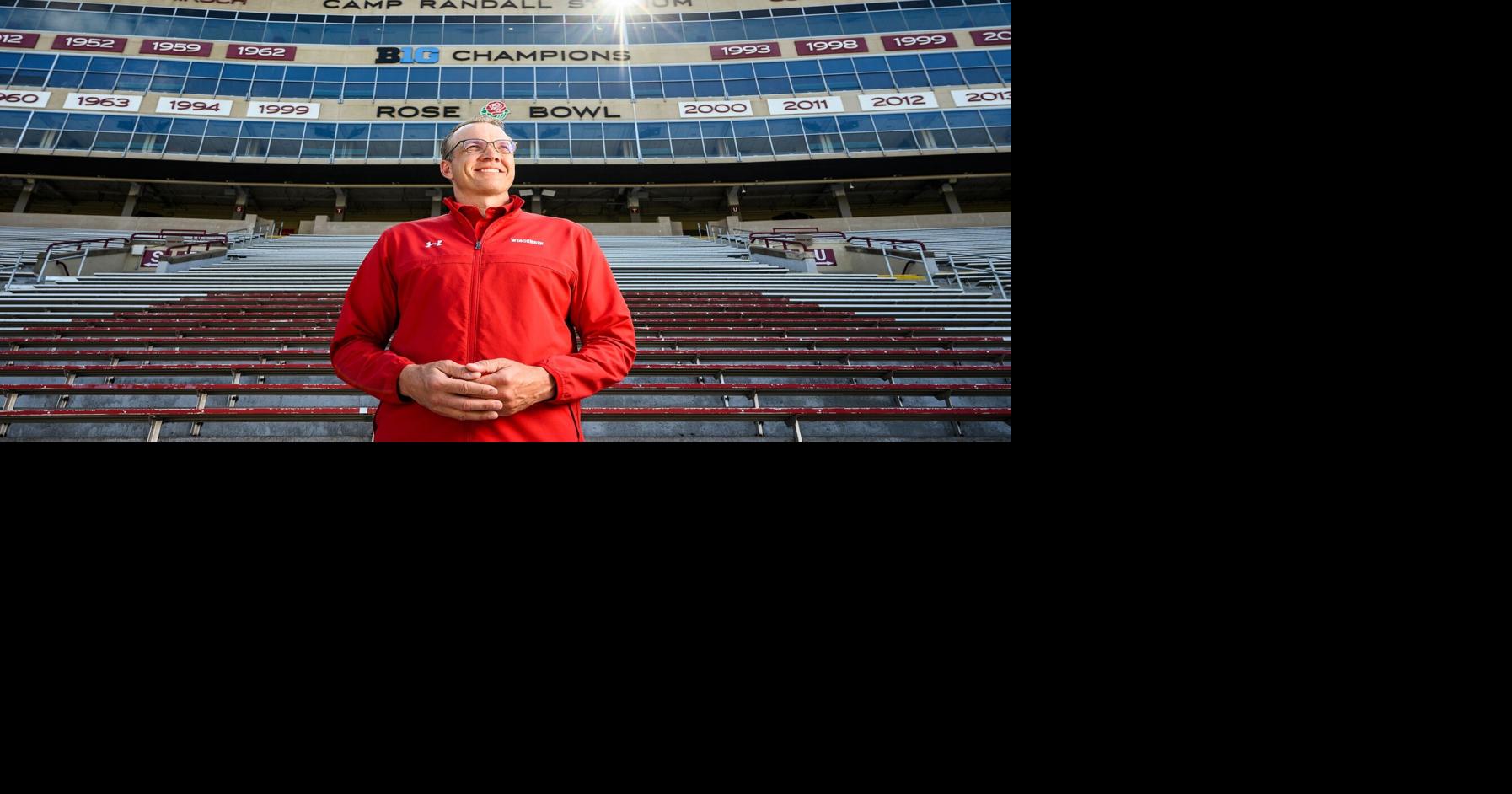 Wisconsin athletic director to step down