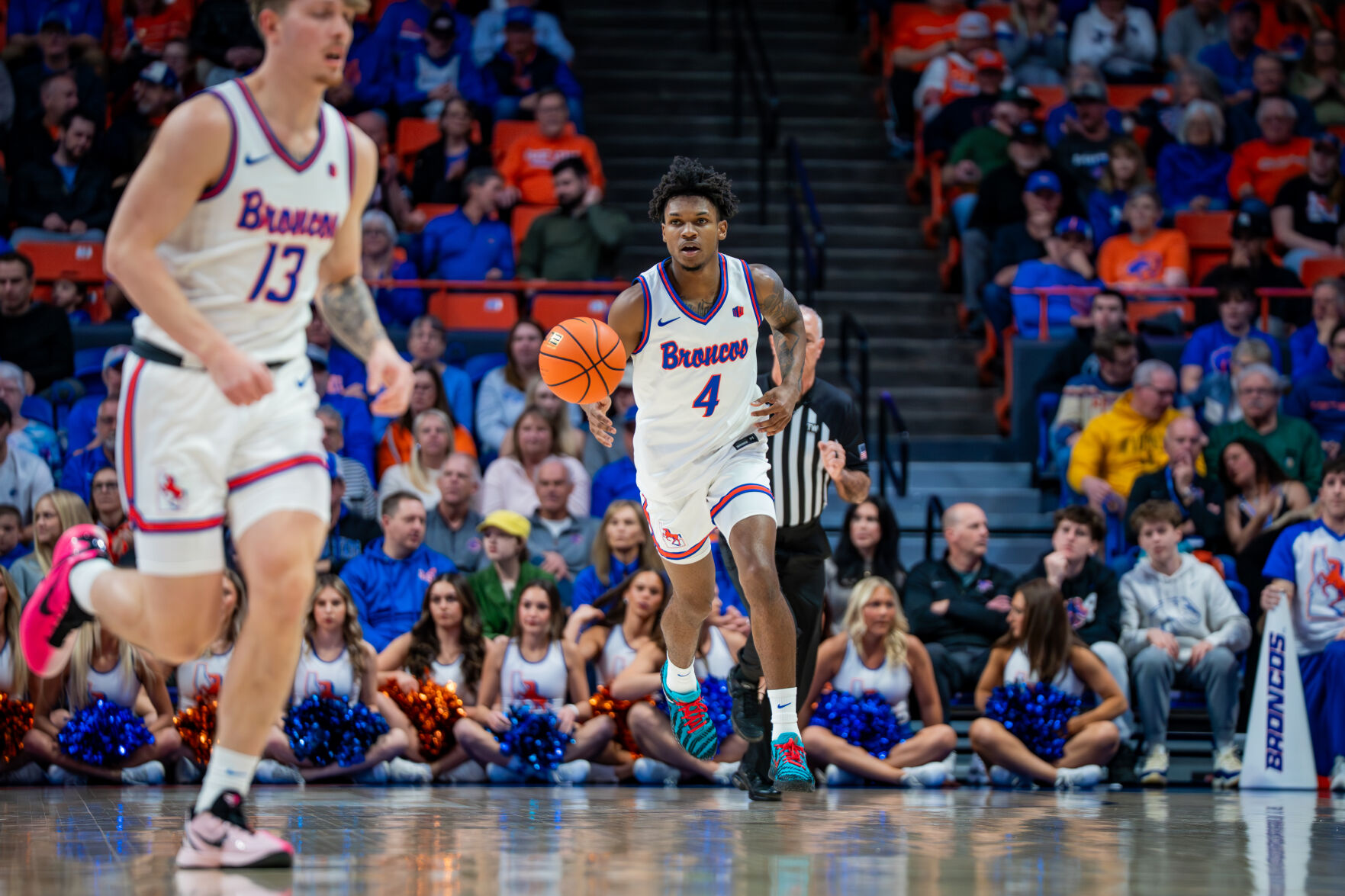 Late first-half run propels Broncos to win over Wyoming | Boise State ...