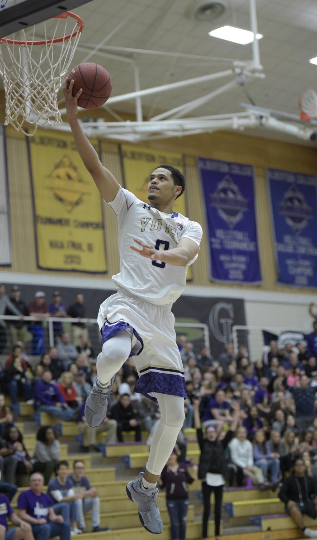 Former Yotes Continuing Hoops Careers Overseas Idaho College