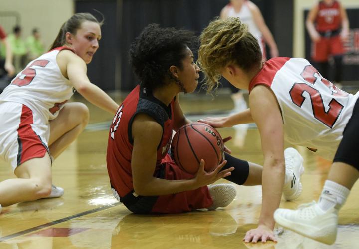 Northwest Nazarene defense forces 36 turnovers in win over Western