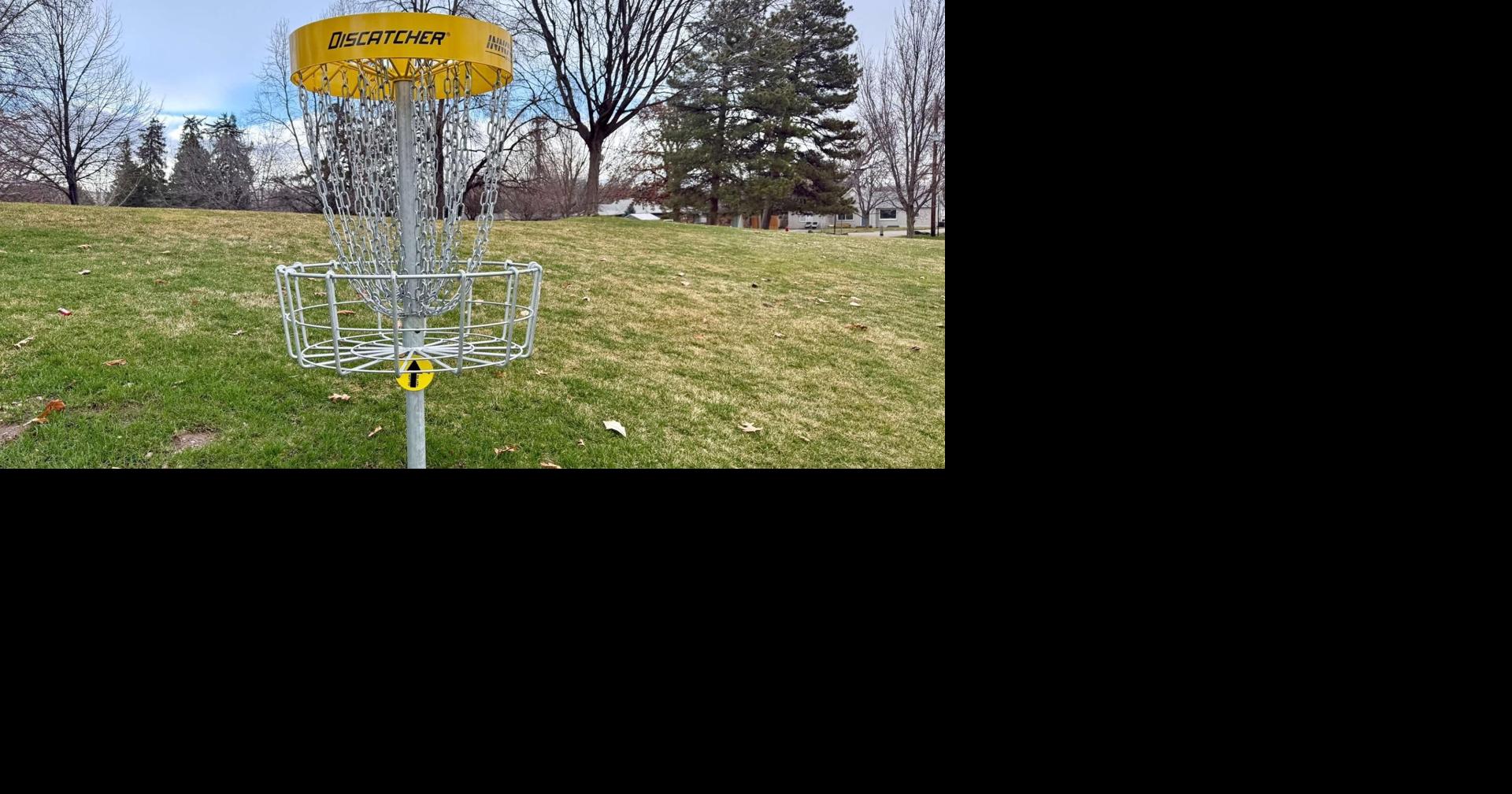 New 18-hole disc golf course opens in Veterans Memorial Park | News ...