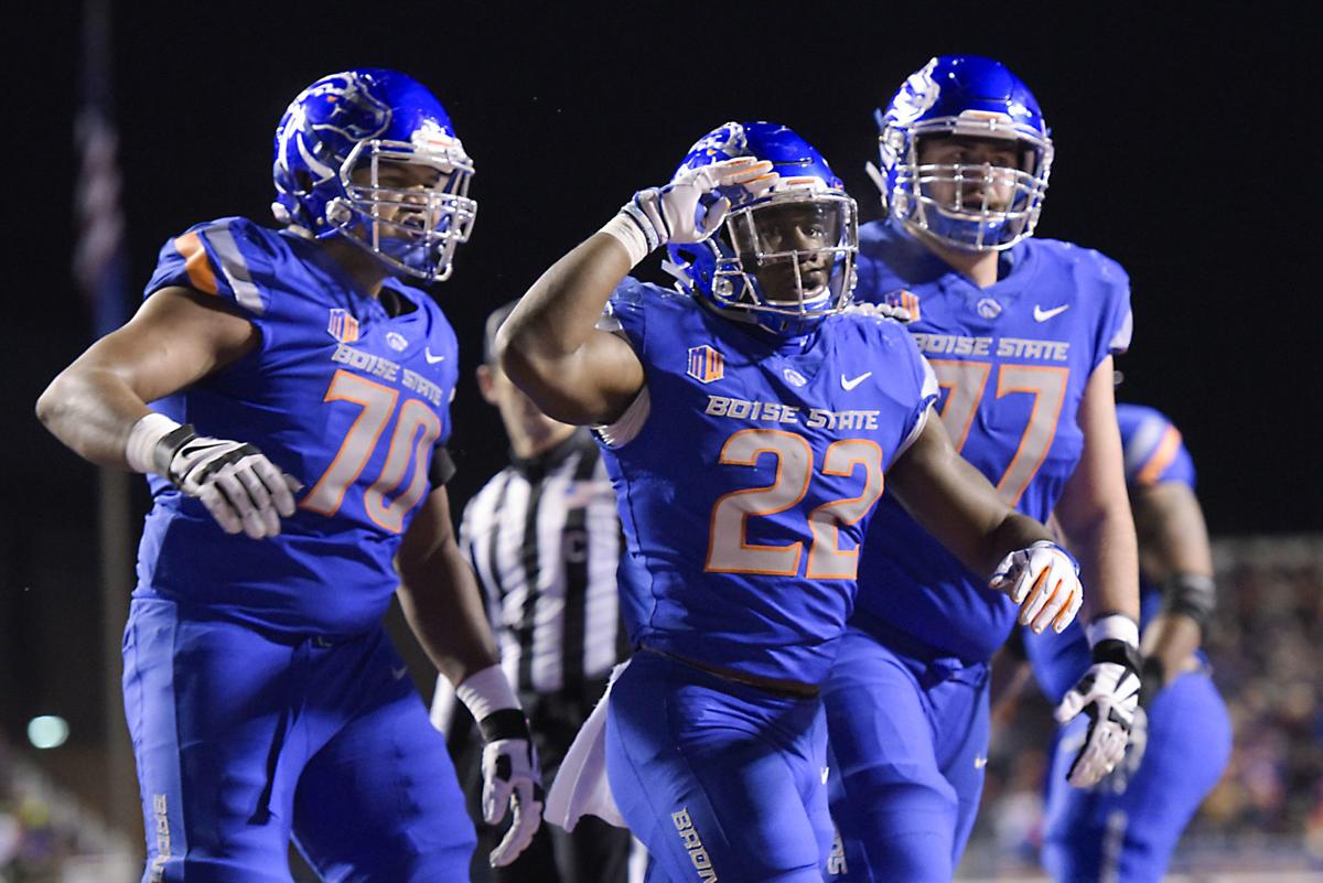 Boise State 33 Utah State 24 Blue Turf Sports Idahopress Com