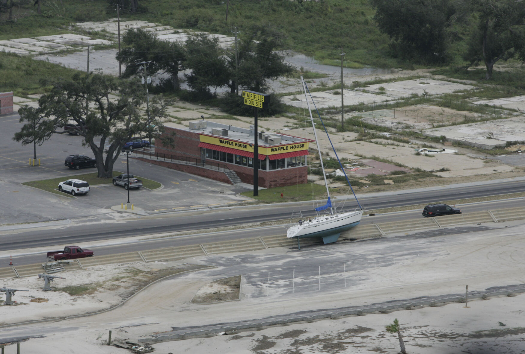 How Waffle House Helps Southerners — And FEMA — Judge A Storm's ...