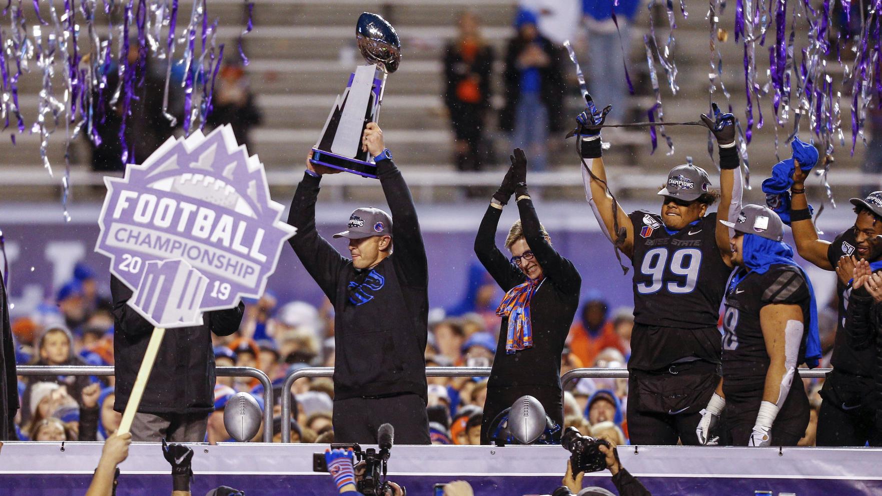 Back On Top Boise State Beats Hawaii To Win Mountain West
