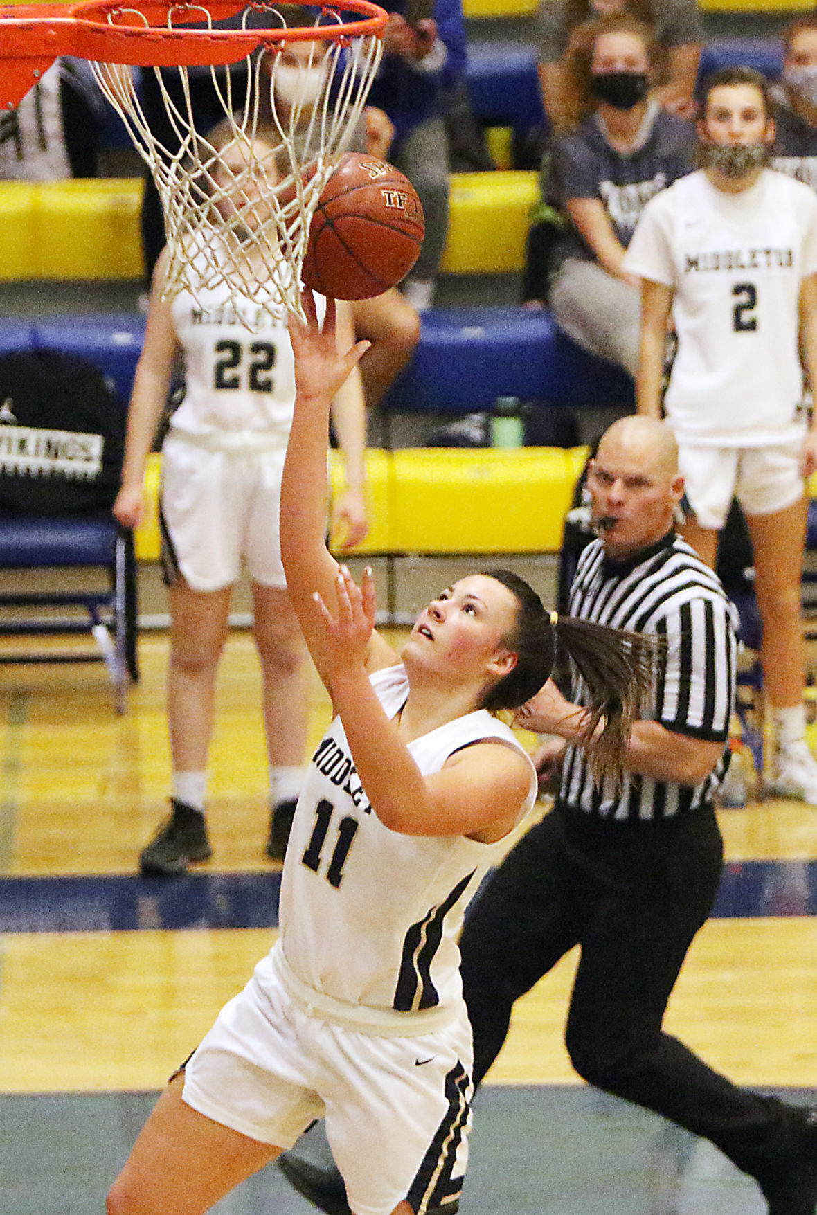 Energetic Middleton girls basketball team rolls to 60 start High