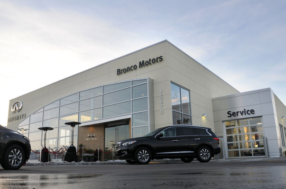 Officials cut ribbon for Idaho’s first Infiniti dealership