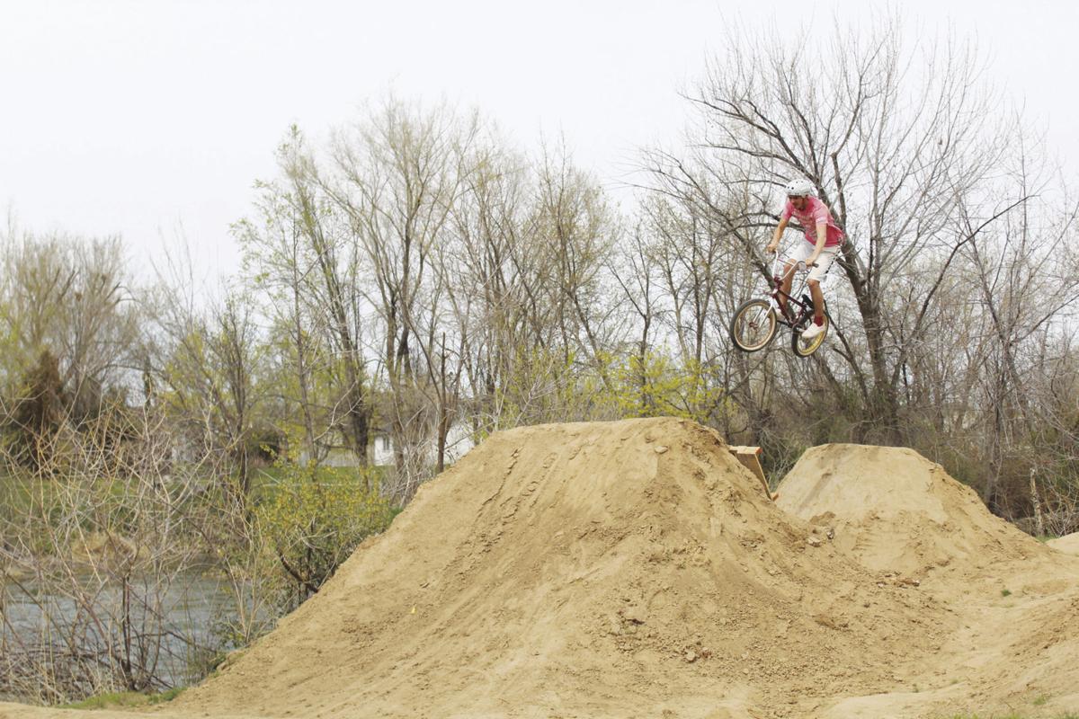 Making A Comeback Riders Revitalize Bmx Bike Jump Courses In Kuna
