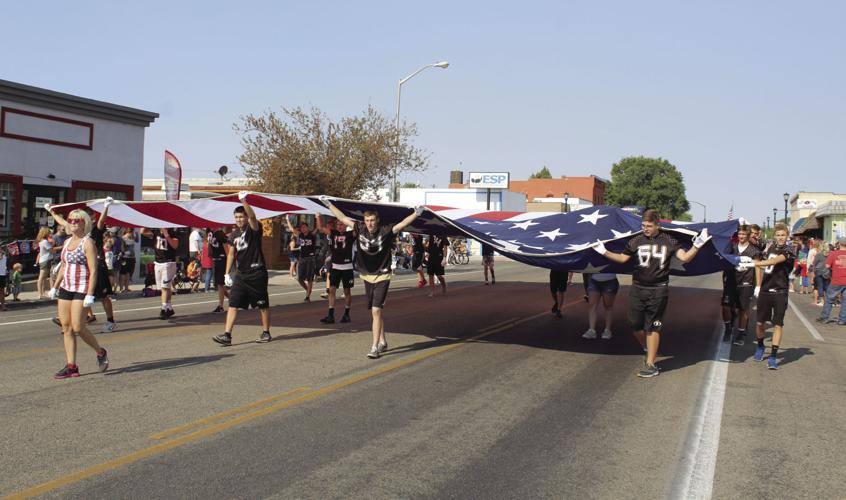 Water, beach floats featured in annual Kuna Days parade Complete news